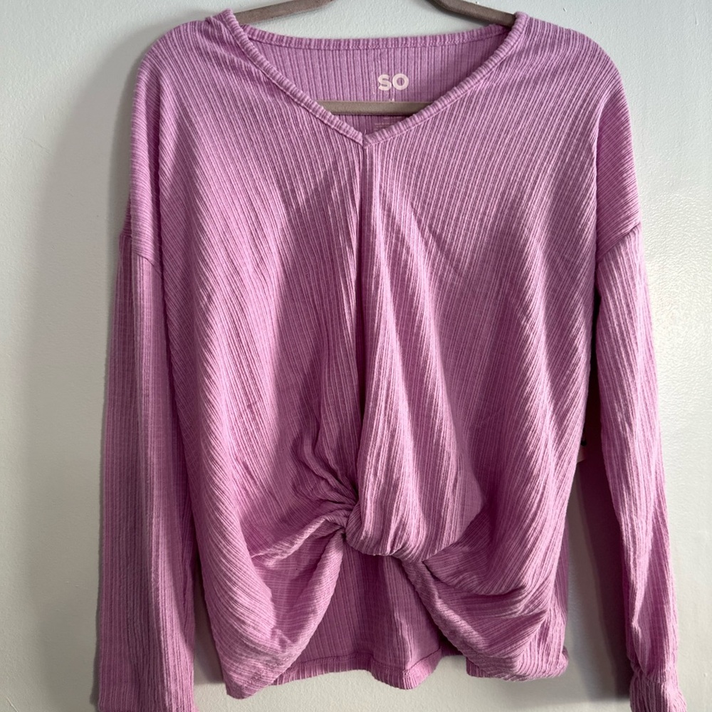 SO mauve/ lilac long sleeve twisted hem blouse